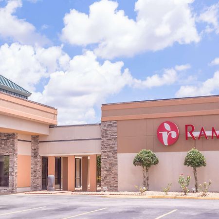 Ramada By Wyndham Macon Otel Dış mekan fotoğraf