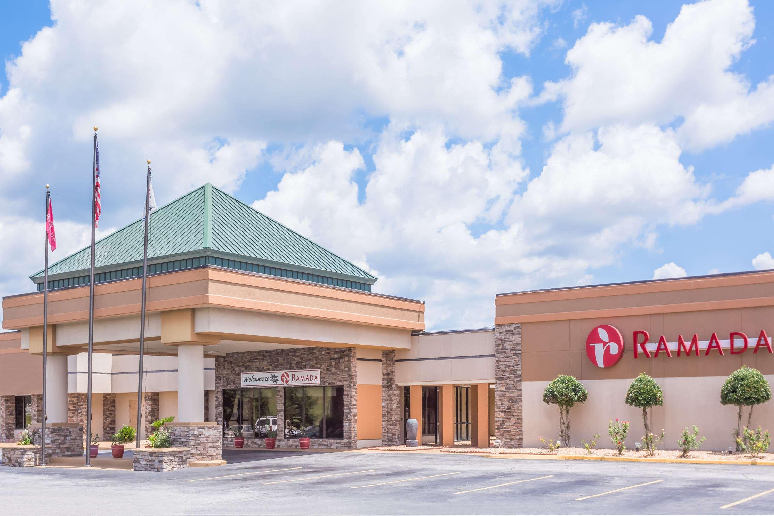 Ramada By Wyndham Macon Otel Dış mekan fotoğraf