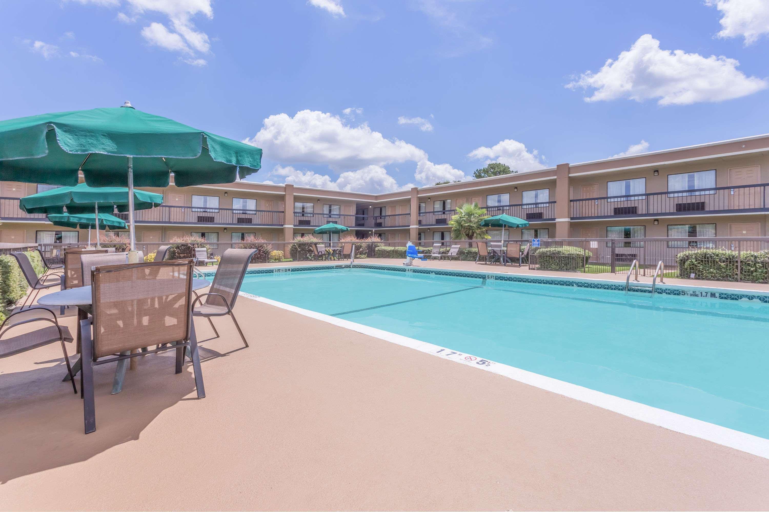 Ramada By Wyndham Macon Otel Dış mekan fotoğraf