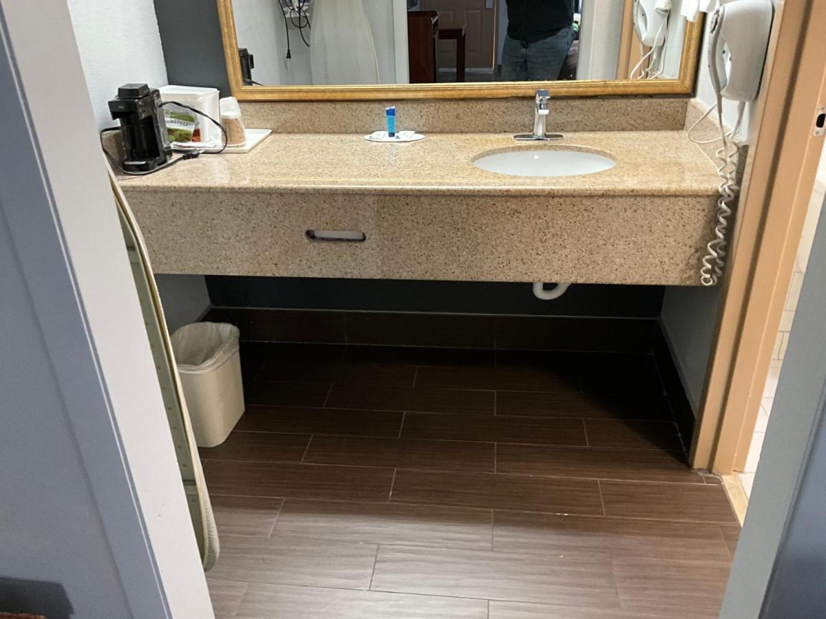 Ramada By Wyndham Macon Otel Dış mekan fotoğraf
