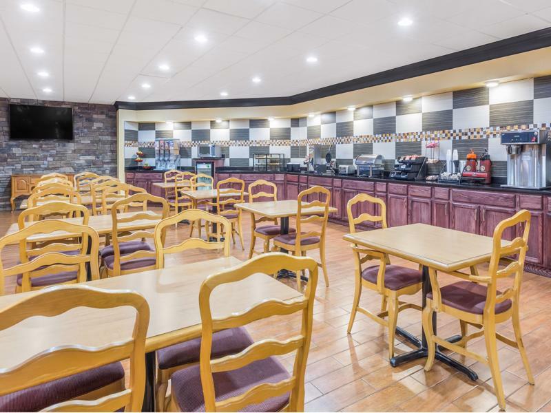 Ramada By Wyndham Macon Otel Dış mekan fotoğraf